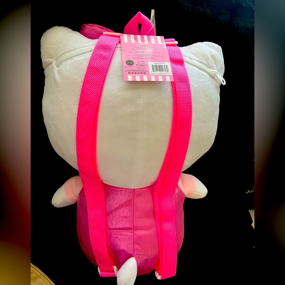 Hello Kitty back pack - Picture 3 of 3